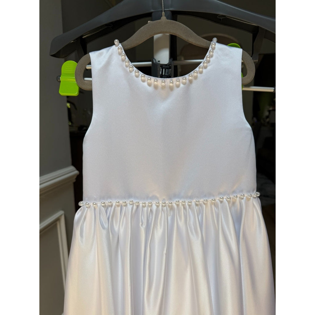 G004 NWT Girls Size 6 White Faux Pearl Flower Girl Formal Gown Bow
