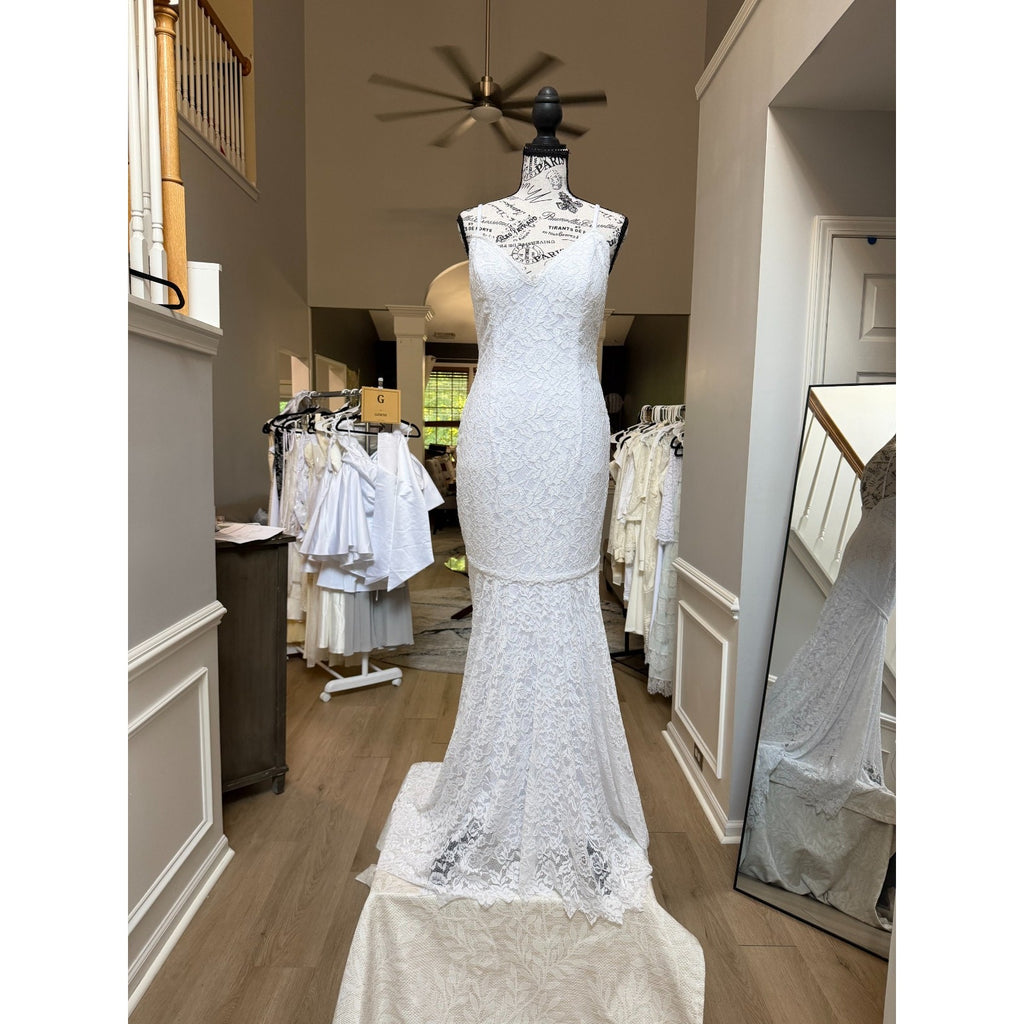 WG017 Size 10 White Lace Mermaid Wedding Gown Dress Excellent