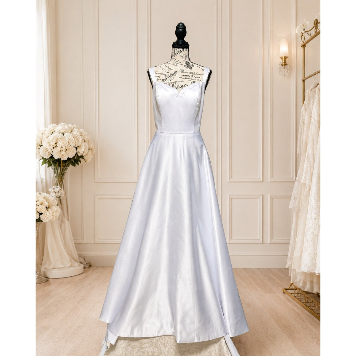 WG015 Size 10-12 White Sweetheart Full A-Line Wedding Gown Train NWOT