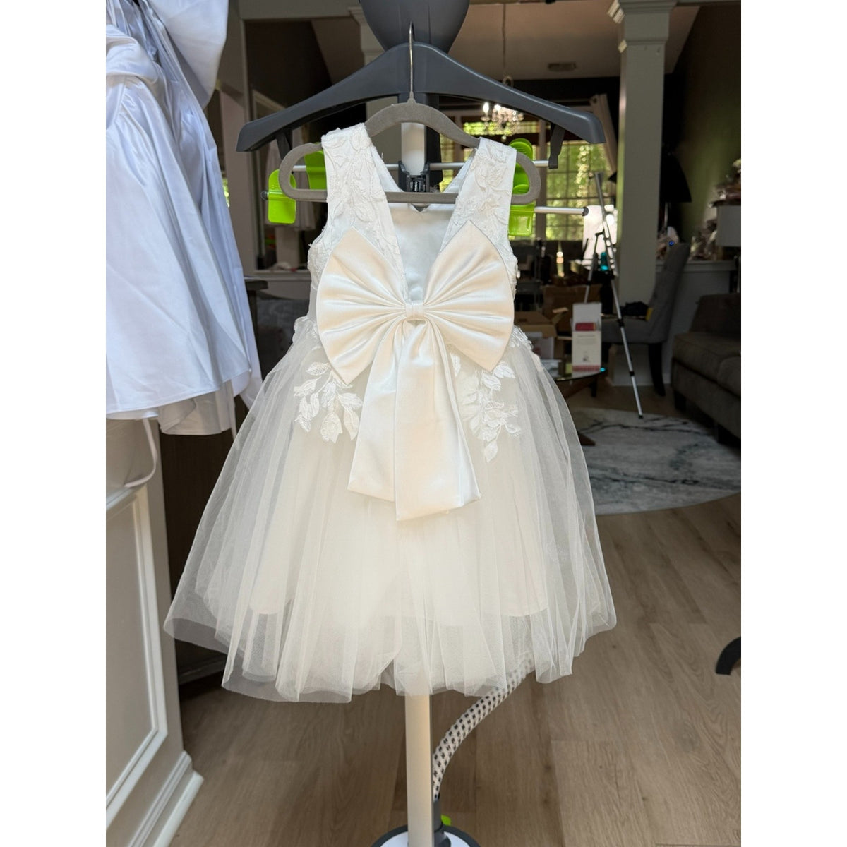 G005 NWT Defect Toddler Girls Size 2 (2T) Ivory Lace Tulle Flower Girl Dress Bow