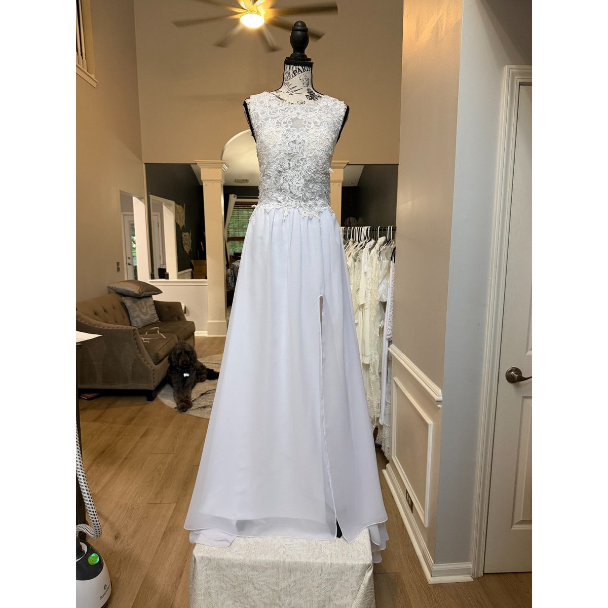WG011 Size 14 White Lace Illusion Corset A-Line Wedding Gown Slit Short Train