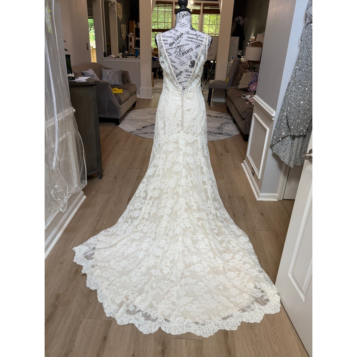 WG022 Maggie Sottero Melanie 4MS061 Ivory/Light Gold Lace Wedding Gown Sz 12