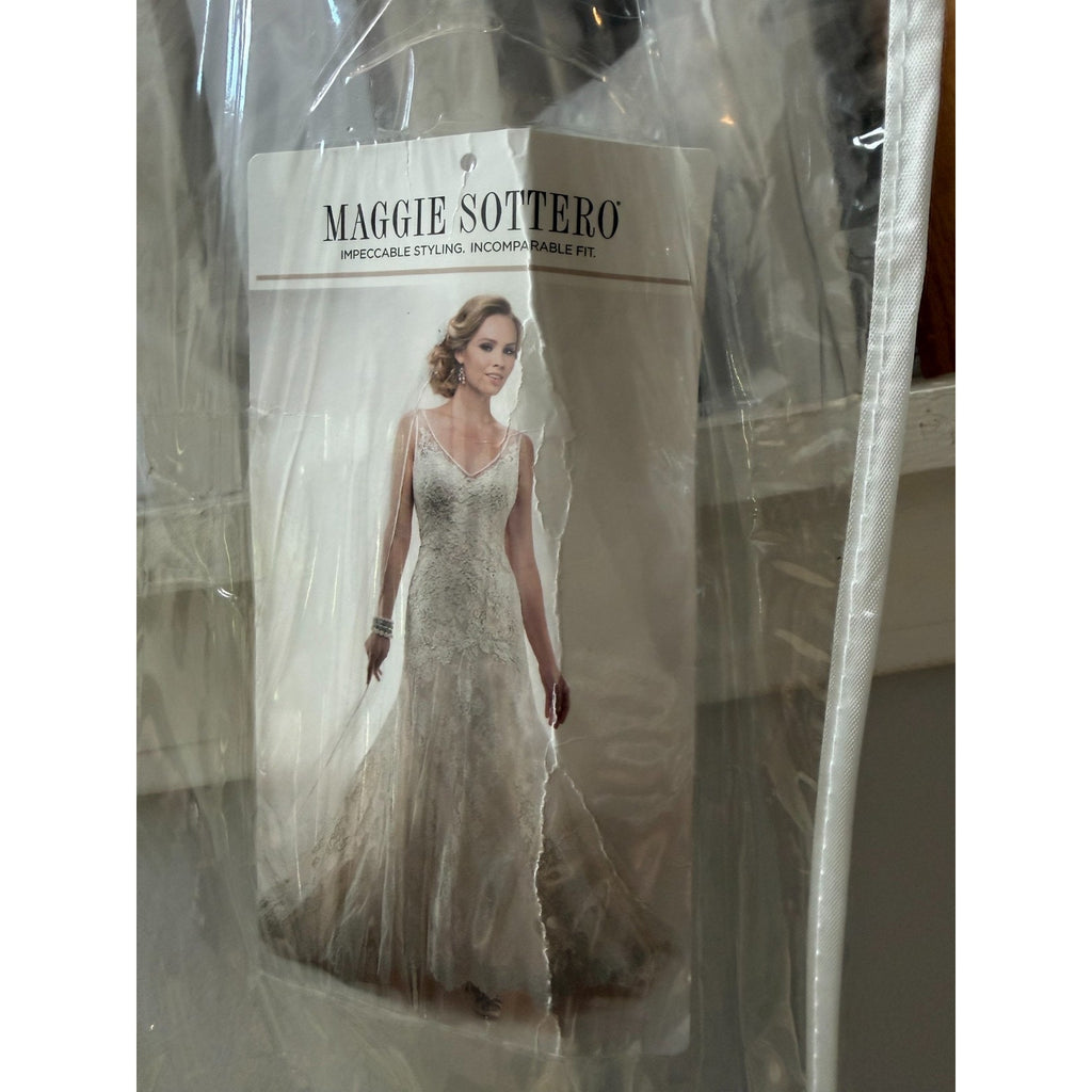WG022 Maggie Sottero Melanie 4MS061 Ivory/Light Gold Lace Wedding Gown Sz 12