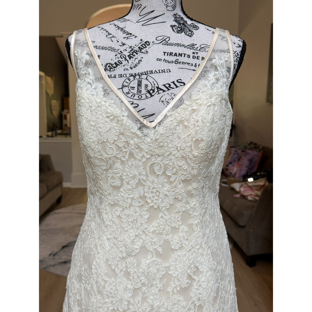 WG022 Maggie Sottero Melanie 4MS061 Ivory/Light Gold Lace Wedding Gown Sz 12