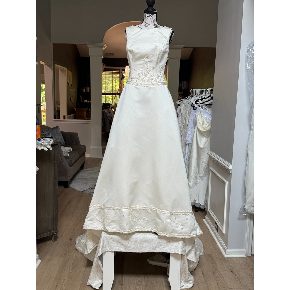 WG004 Da Vinci Size 12 Soft White Ivory Beaded Satin A-Line Wedding Dress Gown