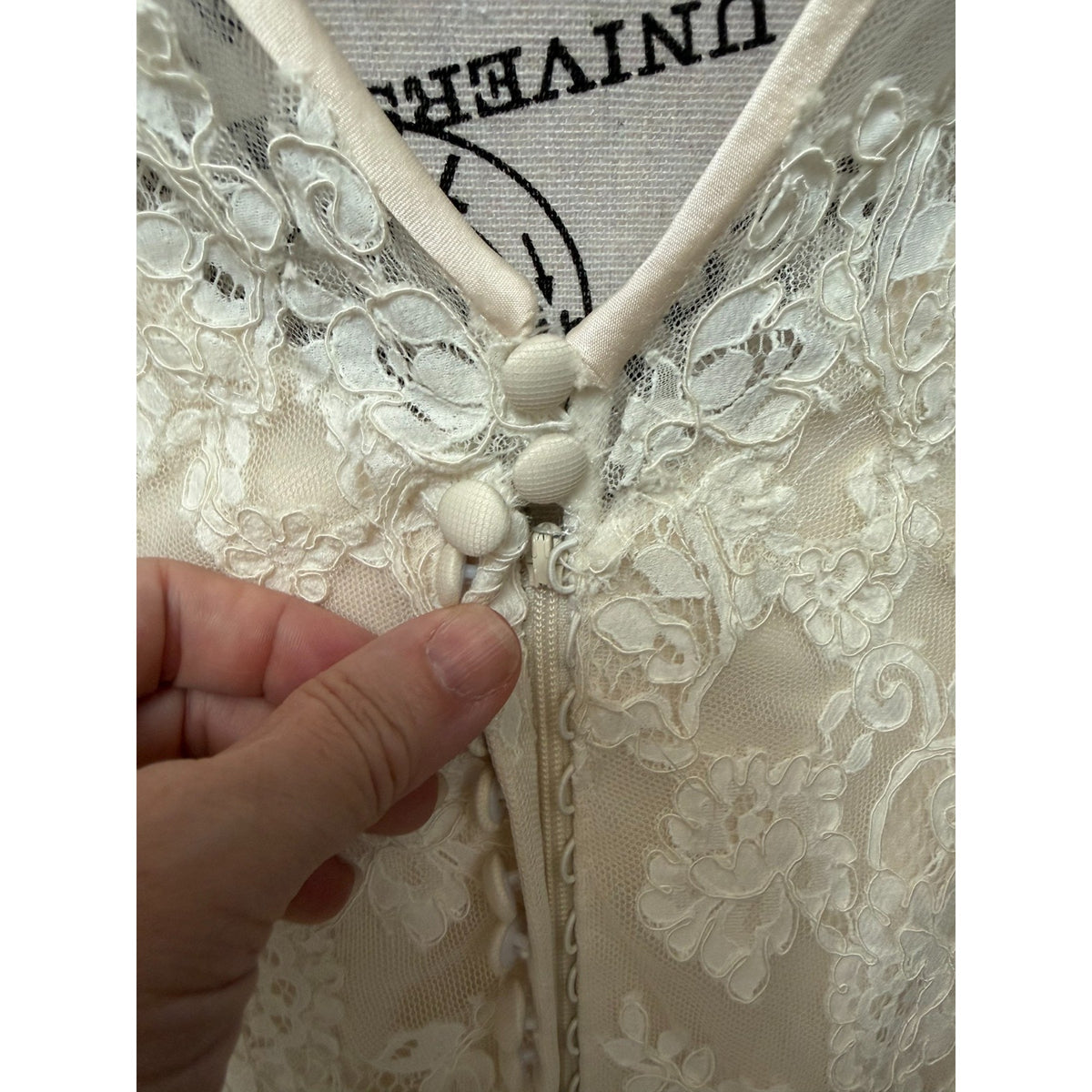 WG022 Maggie Sottero Melanie 4MS061 Ivory/Light Gold Lace Wedding Gown Sz 12
