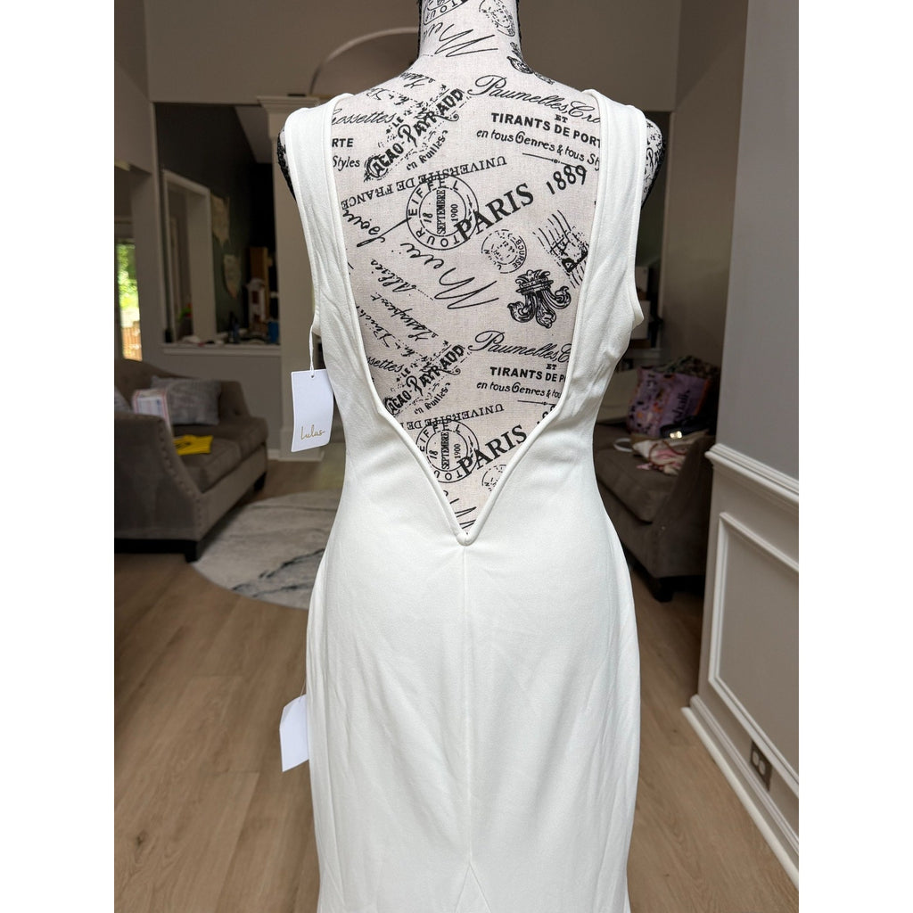 WG028 Lulus - Va Va Voom White Backless Mermaid Maxi Dress