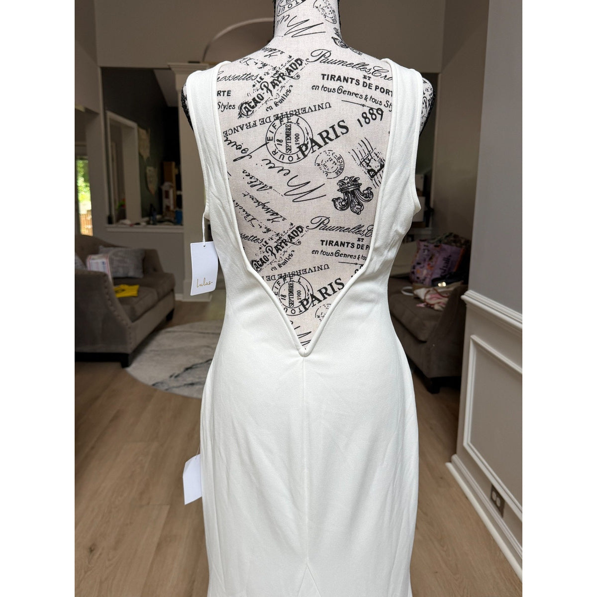 WG028 Lulus - Va Va Voom White Backless Mermaid Maxi Dress