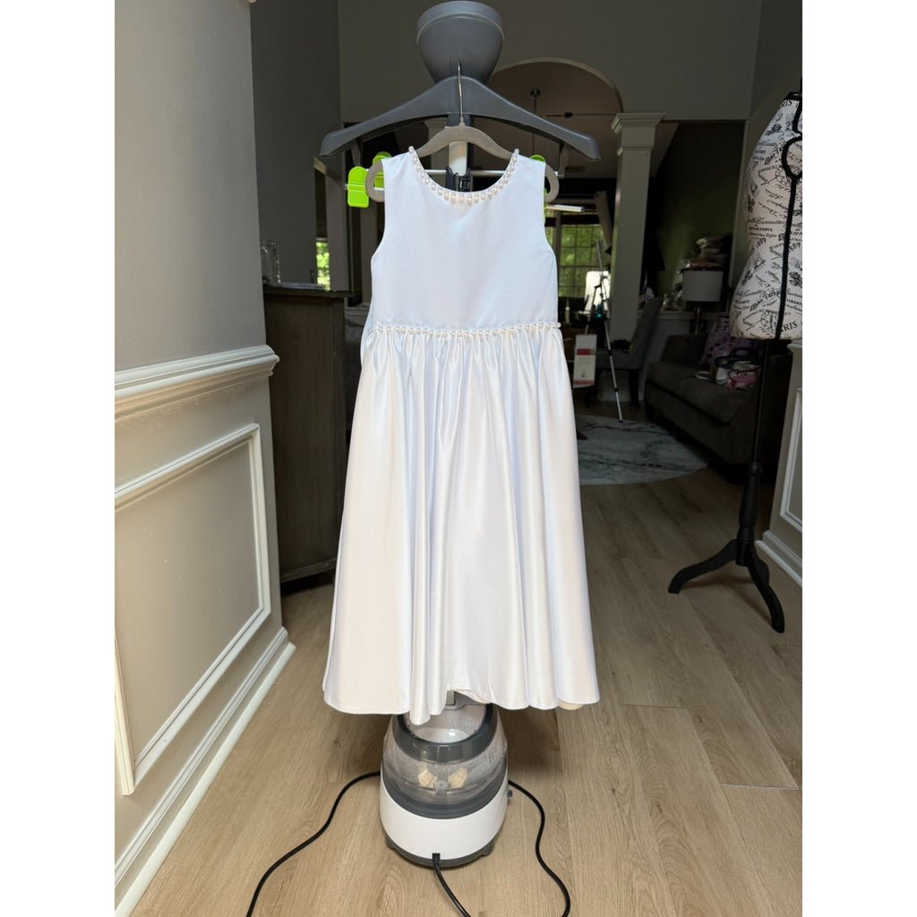 G004 NWT Girls Size 6 White Faux Pearl Flower Girl Formal Gown Bow